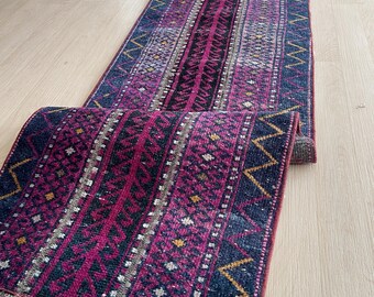 Handgeknoopt vloerkleed van Turkse wol: 2 x 8 roze en blauwe vintage boho