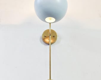 手作りの真鍮製燭台照明：ミッドセンチュリーモダンイタリアンルームインテリア