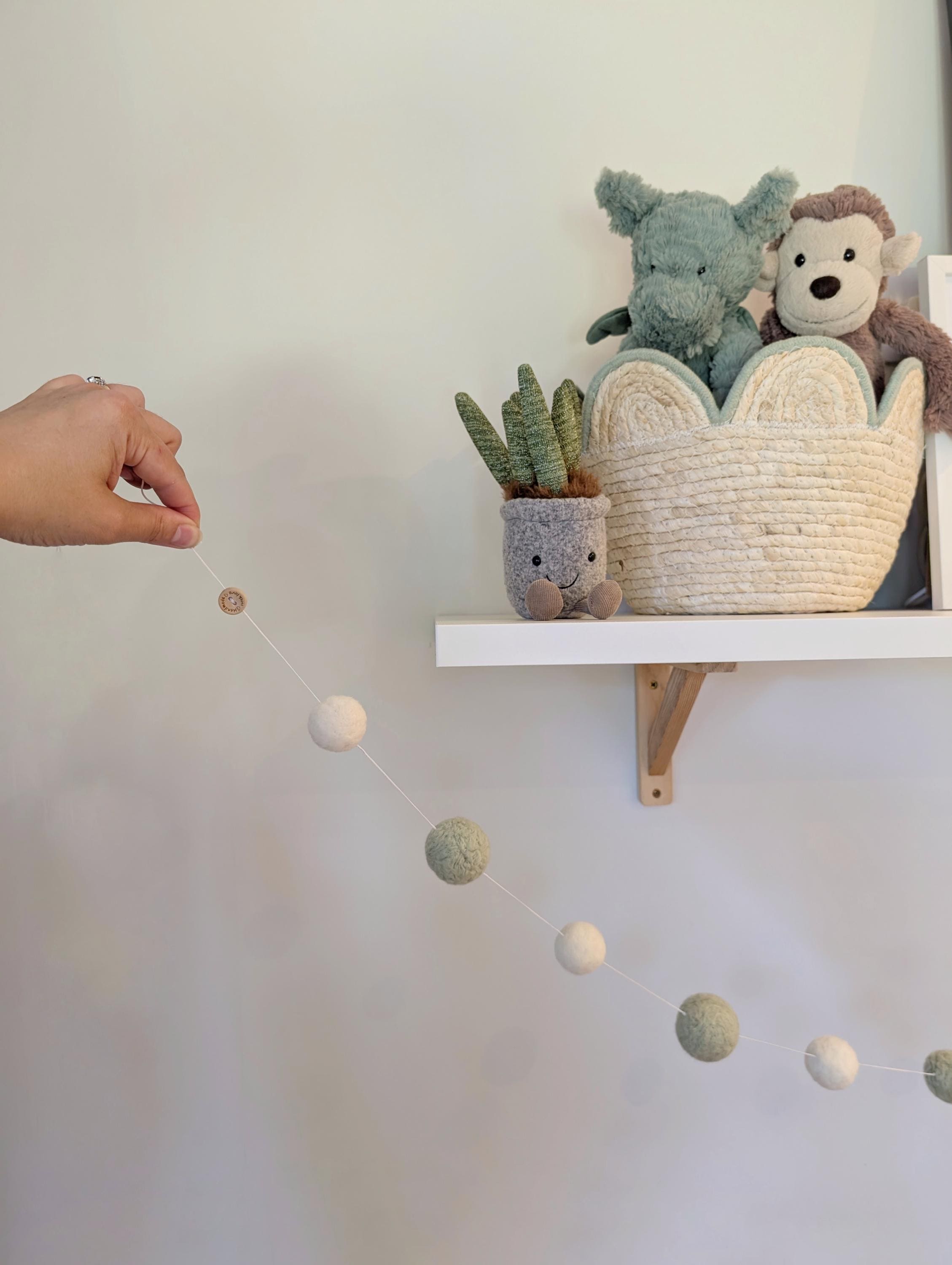 Scandi Nordic Boho Wool Pom Pom Easter Garland Craft Kit – Pastel, 25 Balls, 1.5m – Hyggestyle