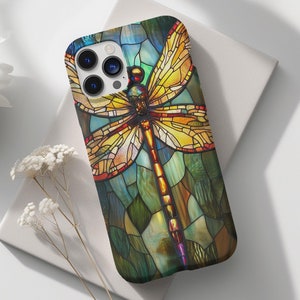 Custodia per telefono con libellula in vetro colorato, custodia resistente con farfalla estetica, custodia unica con libellula per iPhone 16, 15, 14 e 13 Pro, regalo per gli amanti della natura