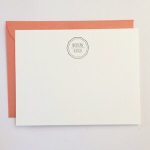 Klassischer Geometrischer Namensstempel - Zwölfeck Moderne Form Individuelles Briefpapier Stempel DIY Geschenk für Männer Frauen Kerl Freund Mitbewohner