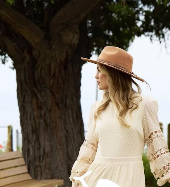 Elegant Beige Hat with Feather Detail Blush Pink Kentucky Derby Hat – JBee main image 4