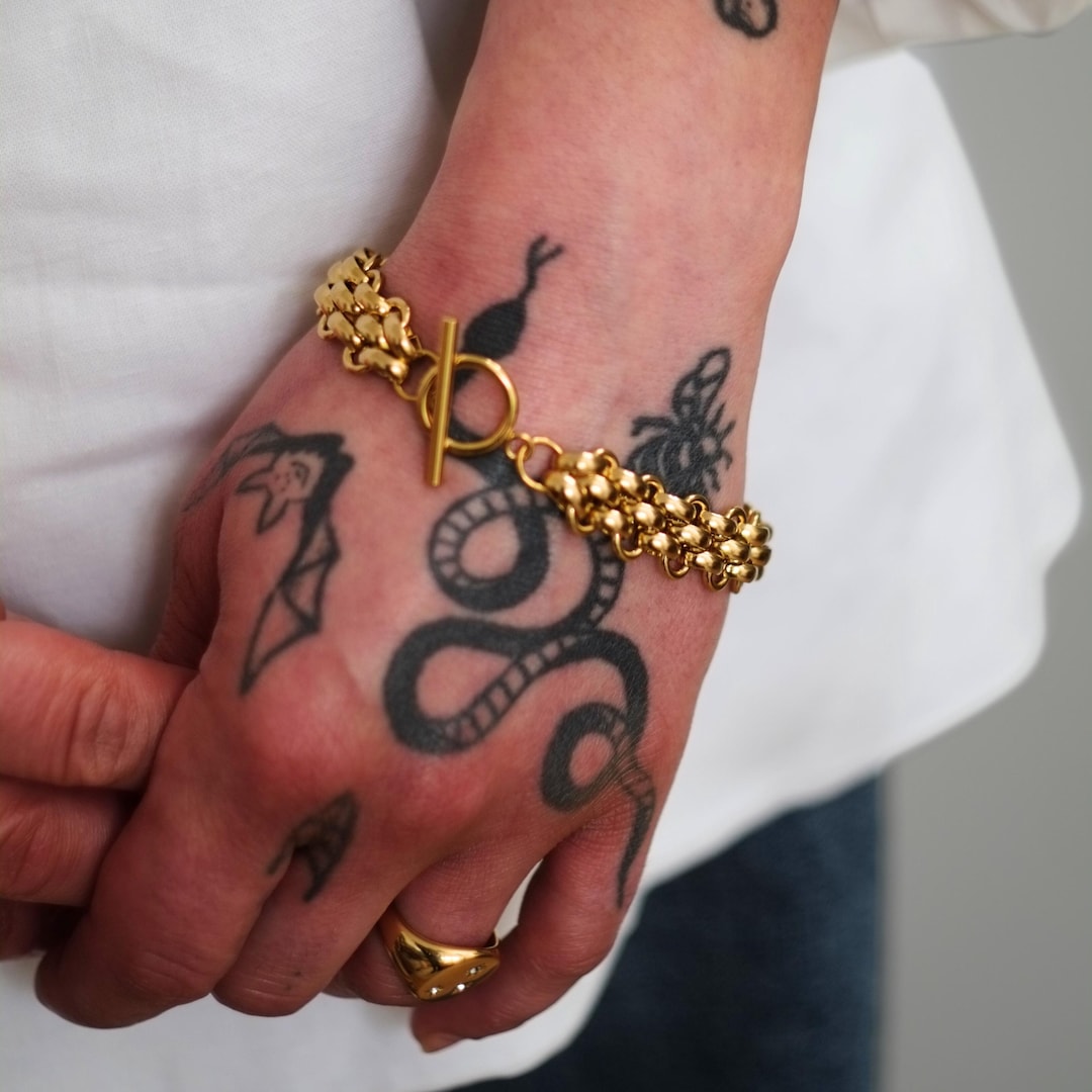 The Archie 18k Gold Plated Stainless T-bar Fastening Chunky Chain ...