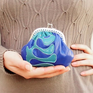 Cartera de cuero con cierre de beso Apliques de cuero azul y verde azulado imagen 6