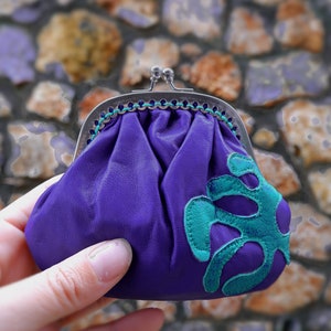 Cartera de cuero con cierre de beso Apliques de cuero azul y verde azulado imagen 3
