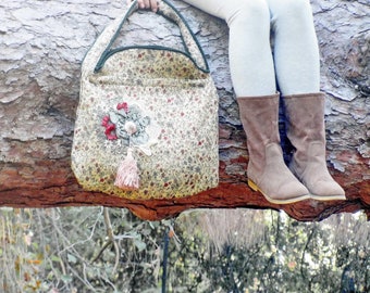 Big Wild Bouquet Bag - Vintage Lace Details Floral Purse
