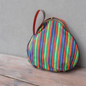 Striped Bird Bag Punch needle Embroidery Kiss-lock image 3