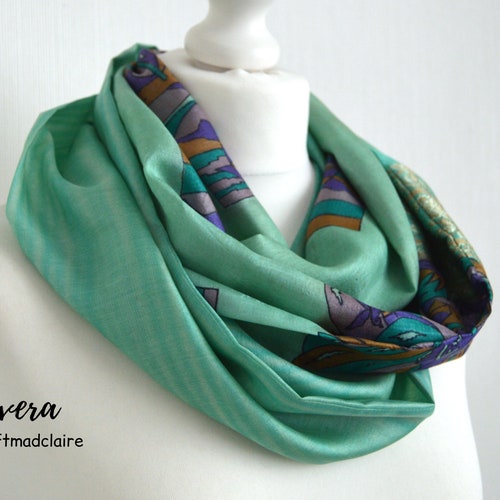Green Scarf Circle Scarf Kelly Green Infinity Scarf Christmas Scarf Christmas Green Jersey Scarf Womens Gift for Her Womens Scarf