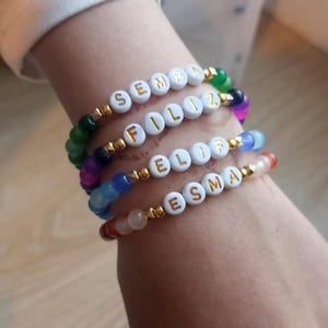Pulsera personalizada con prénom • Perles colorées • Bisutería principal única