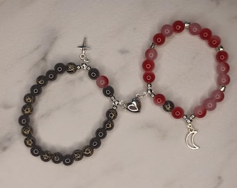 Pulseras magnéticas para pareja – corazón aimanté, perlas colorées, charms lune et étoile