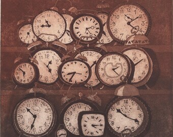 Recuerdo / Grabado original al aguafuerte con colección de relojes despertadores antiguos
