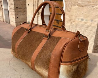 Personalized Handmade Leather and Cowhide Duffel Bag – Vintage Style Overnight Travel Bag – Unisex Weekend Bag – Genuine Leather Carry-On