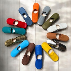 Handmade Leather Moroccan Slippers: Women&#39;s Babouches