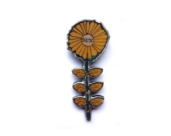 Broche de fleurs de tournesol jaune merveilleusement fantaisiste par EllyMental Jewellery