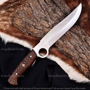 Hand-Forged Outdoor Knife with Hardwood Handle and Leather Sheath – Full Tang High Carbon Steel Blade – Camping, Bushcraft and Collectors”