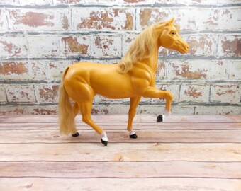 dallas barbie horse