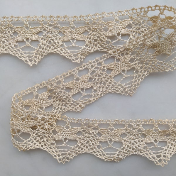 Antique Bobbin Lace Trim -Beige - Cotton