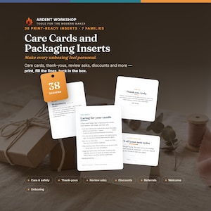 Puede incluir: Una colección de 38 tarjetas de cuidado y empaques para velas listos para imprimir de Ardent Workshop. Las tarjetas rectangulares blancas presentan texto en negro que incluye 'Welcome to', 'Caring for your candle', 'Thank you, truly' y '% off your next order'.