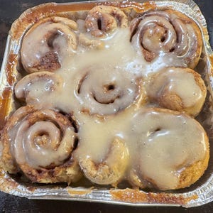 Irresistibly Decadent Gluten-Free Cinnamon Rolls! - A Mouthwatering Pan of 8 Delightful Treats! zdjęcie 2
