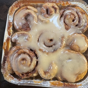 Irresistibly Decadent Gluten-Free Cinnamon Rolls! - A Mouthwatering Pan of 8 Delightful Treats! zdjęcie 3