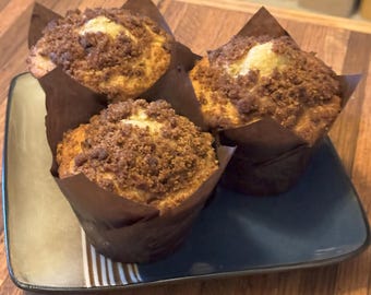 Jumbo Apple Cinnamon Muffins - 4 Pack