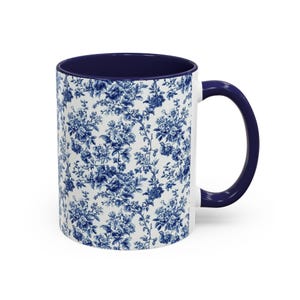 Personalized Auntie Coffee Mug: Heart Design, Gift From Niece/Nephew