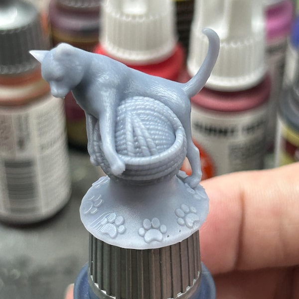 Cat Paint Bottle Topper Resin Cap for Dropper Bottles Vallejo Army Painter Miniature Painting Yarn Ball Hobby Organizer