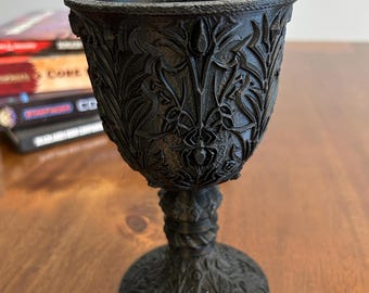 Gothic Spider Dice Goblet for TTRPG Dice Rolling DnD Roleplaying Accessory 3D Printed Fantasy Cup Fantasy Dice Cup Gift for DnD Player or DM