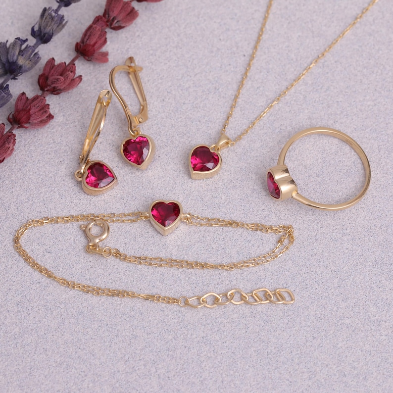 Chic Ruby Heart Ring, Handmade 14K Solid Gold Jewelry, July Birthstone, Bezel Heart Ring, Anniversary or Valentines Gift