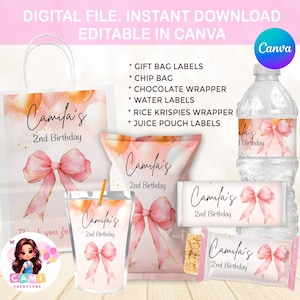 Puede incluir: Archivo digital con etiquetas para recuerdos de fiesta, incluyendo diseños para bolsas de regalo, bolsas de patatas fritas, envoltorios de chocolate, botellas de agua y envoltorios de arroz inflado. Con un lazo rosa y el texto "Camila's 2nd Birthday."