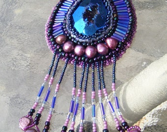 Native American made, Cobal Blue Titanium Druzy Cabochon Necklace (EBEG)