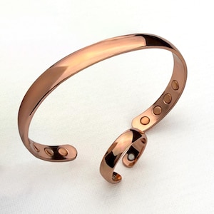 Elegant Pure Copper Magnetic Therapy Bracelet for Pain Relief & Healing Adjustable Stylish
