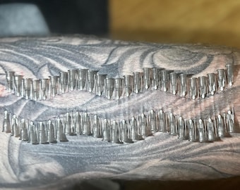 PRÁTICA DE COLETA ÚNICA - Estêncil de piercing Needle Play