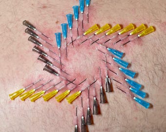 ROLL A SIX - Needle Play Piercing Stencil
