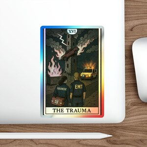 Holografische "The Trauma" Tarot EMS-sticker | Uniek gestanst vinyl voor eerstehulpverleners, ambulancediensten, tarotkaart, ambulance, ambulancedienst