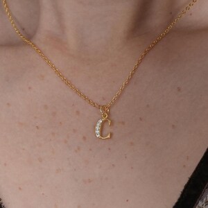 Collar con inicial bañado en oro: collar con inicial en plata de ley, colgante de letra personalizado con circonitas, delicado collar con alfabeto.