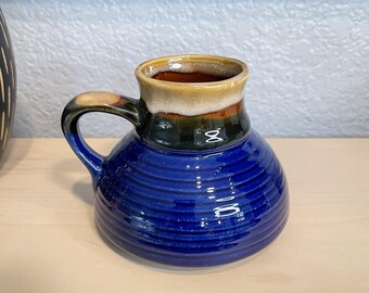 Taza de viaje vintage con jarrón ancho antiderrame, esmalte azul y marrón con efecto goteo, cerámica.