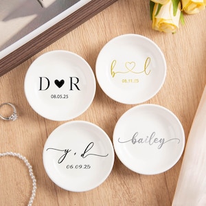 Initials Date Engagement Ring Dish - Ring Holder for Wedding Rings, Romantic Gift for Bride and Groom, Ideal for Bridal Shower/Anniversary