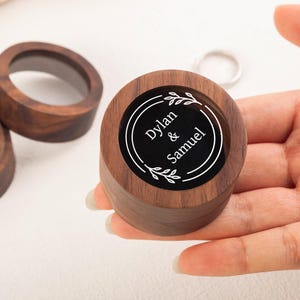 Benutzerdefinierte Holz Hochzeit Runde Ring Box Verlobungsring Box,klare Acryl Abdeckung,Braut Geschenk für sie,Vorschlag Ring Halter,Ehering Box