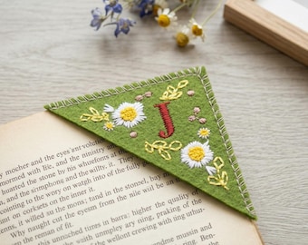 Marcapáginas personalizado con inicial, marcapáginas de fieltro bordado, marcapáginas para primavera, verano, otoño e invierno, regalo para amantes de los libros.