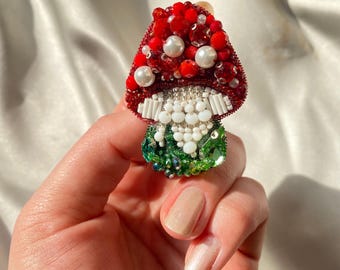 ヴィンテージスタイルのキノコのブローチ - Etsy 日本
