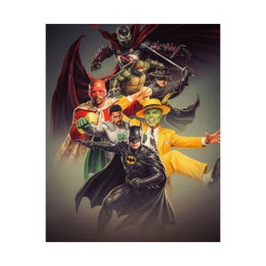 Puede incluir: Una taza de cerámica blanca con un asa negra y el texto "But First, Coffee" en negrita negra. La taza se encuentra sobre un fondo borroso, sugiriendo un ambiente acogedor.