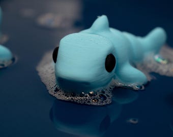 3D Printed Baby Shark Articulated Toy Fidget Gift | Desk Pet and Bookshelf Decoration