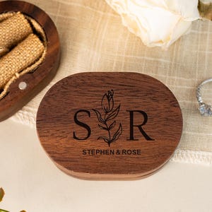 Scatola portafedi in legno personalizzata, scatola portafedi ovale per cerimonia nuziale, scatola portafedi con data di matrimonio incisa, regalo perfetto per lei, portafedi