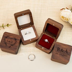 Verheiratet Geschenk personalisiert, Ehering Box, Verlobungsvorschlag Ringhalter, Ringträger aus Holz für die Trauung, Ringbox mit 1 oder 2 Schlitzen