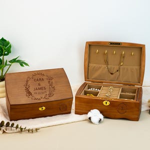 Engraved Wooden Jewelry Box, Personalized Jewlery Organizer, Wedding Gift for Her, Christmas Gift, Large Jewelry Holder for Mom Grandma