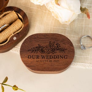 Bruiloft doos gepersonaliseerde, gegraveerde ringdoos voor huwelijksceremonie, verlovingsringhouder, voorstel ringdrager, jubileumcadeau voor haar