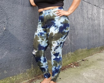 Plus Size Distressed Ankle Skinny Jeans in Earthy Tie Dye