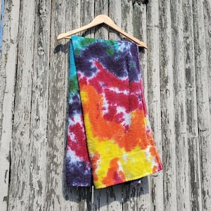 Large Rainbow Tie Dye Towel