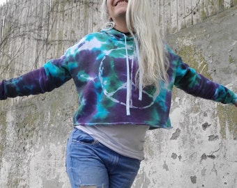 Sweat à capuche court tie-dye avec signe de la paix résistant